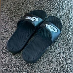 Nike slides
